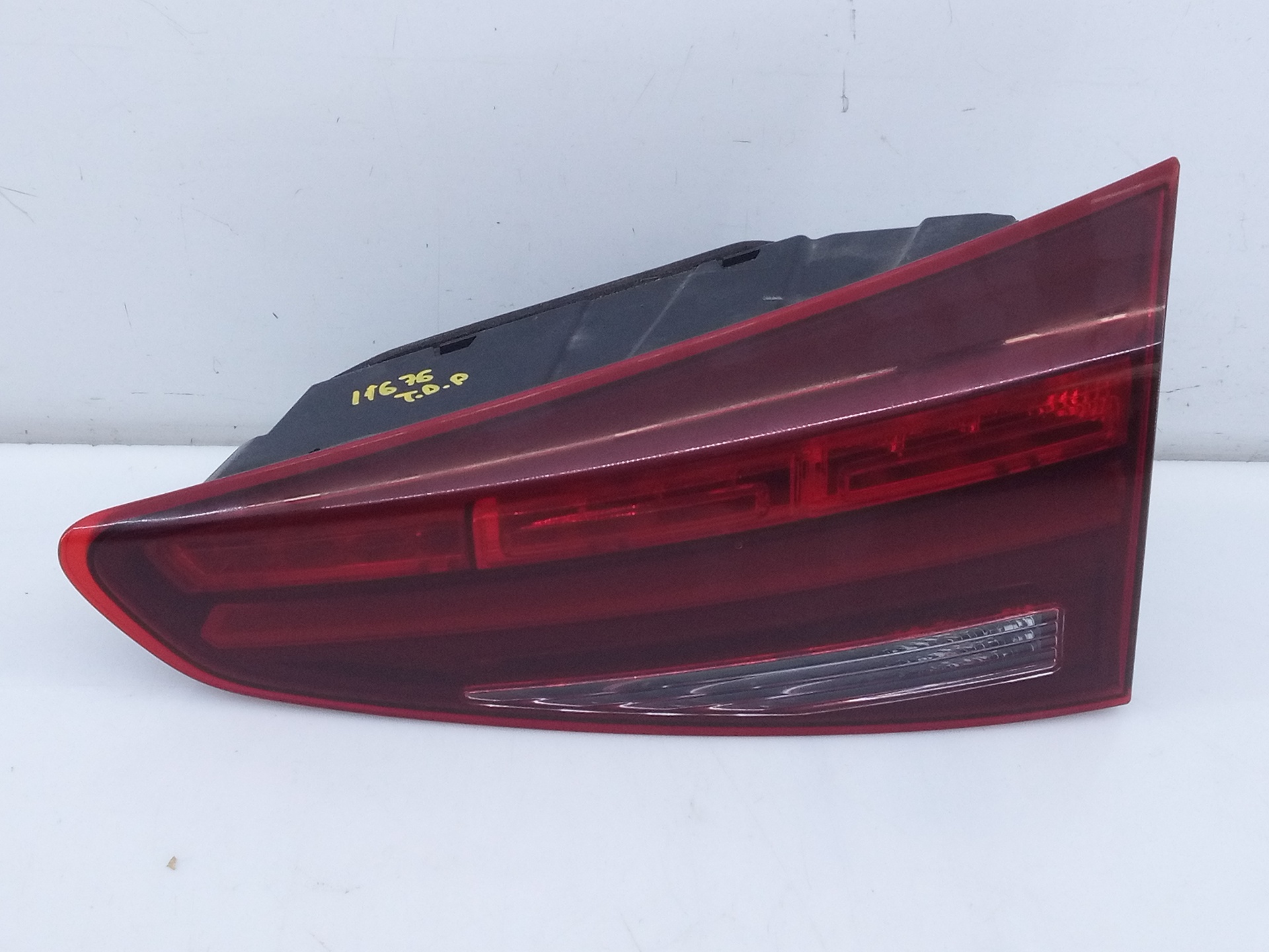 HYUNDAI Tucson 3 generation (2015-2021) Right Side Tailgate Taillight 92404D7600+92404D7,E2-B5-24-2 21828633