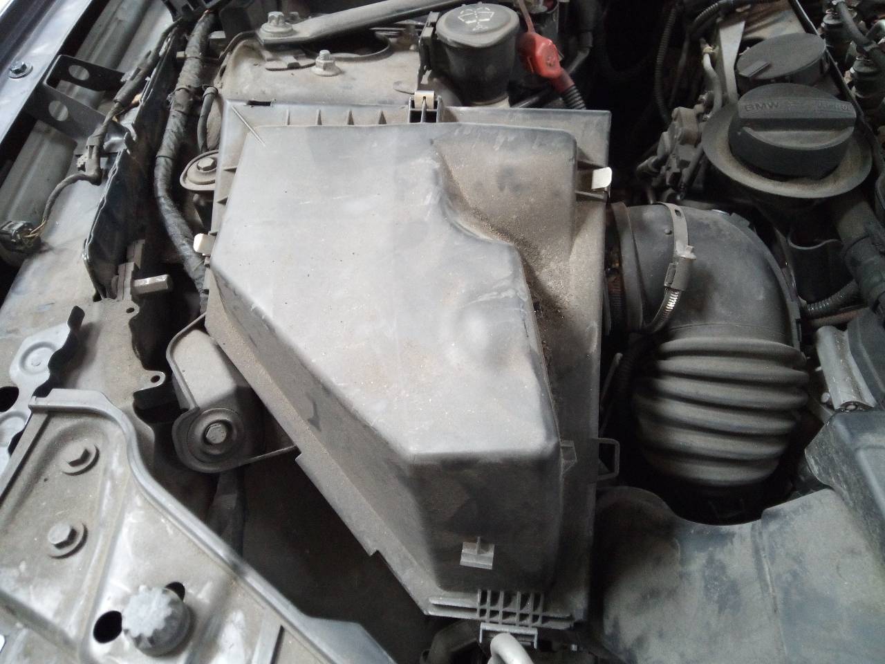 BMW X1 E84 (2009-2015) Kitos variklio skyriaus detalės 20966172