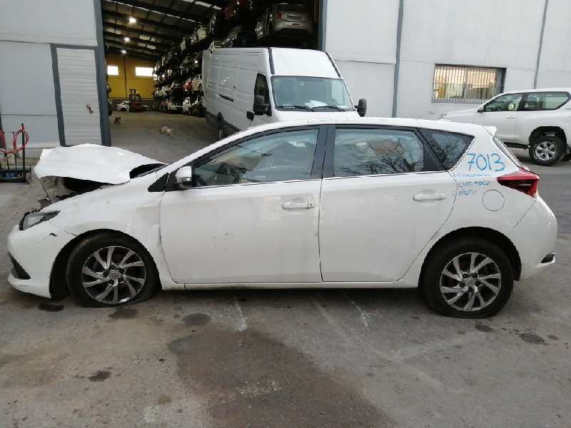 TOYOTA Auris 1 generation (2006-2012) Замок передней левой двери A084219, E2-B4-13-2 24261716