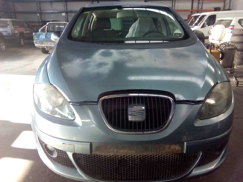 SEAT Toledo 3 generation (2004-2010) Маторчик стеклоподъемника задней правой двери 5P0839402, E1-B6-51-1 18655824