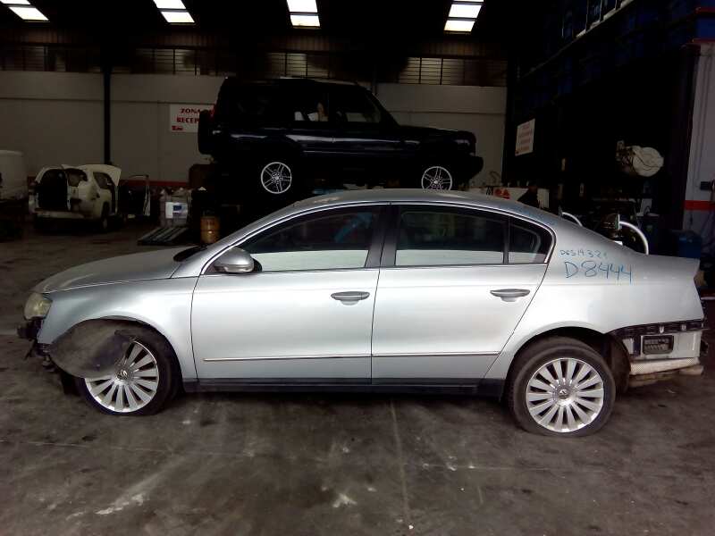 VOLKSWAGEN Passat B6 (2005-2010) Стартер P3-B7-4-2 18702972