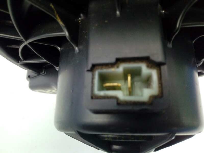 Ventilador calefacción D4CB F00S33F011 de Kia Sorento i (jc) 2002-2010 170 CV con 146564 km - pieza usada