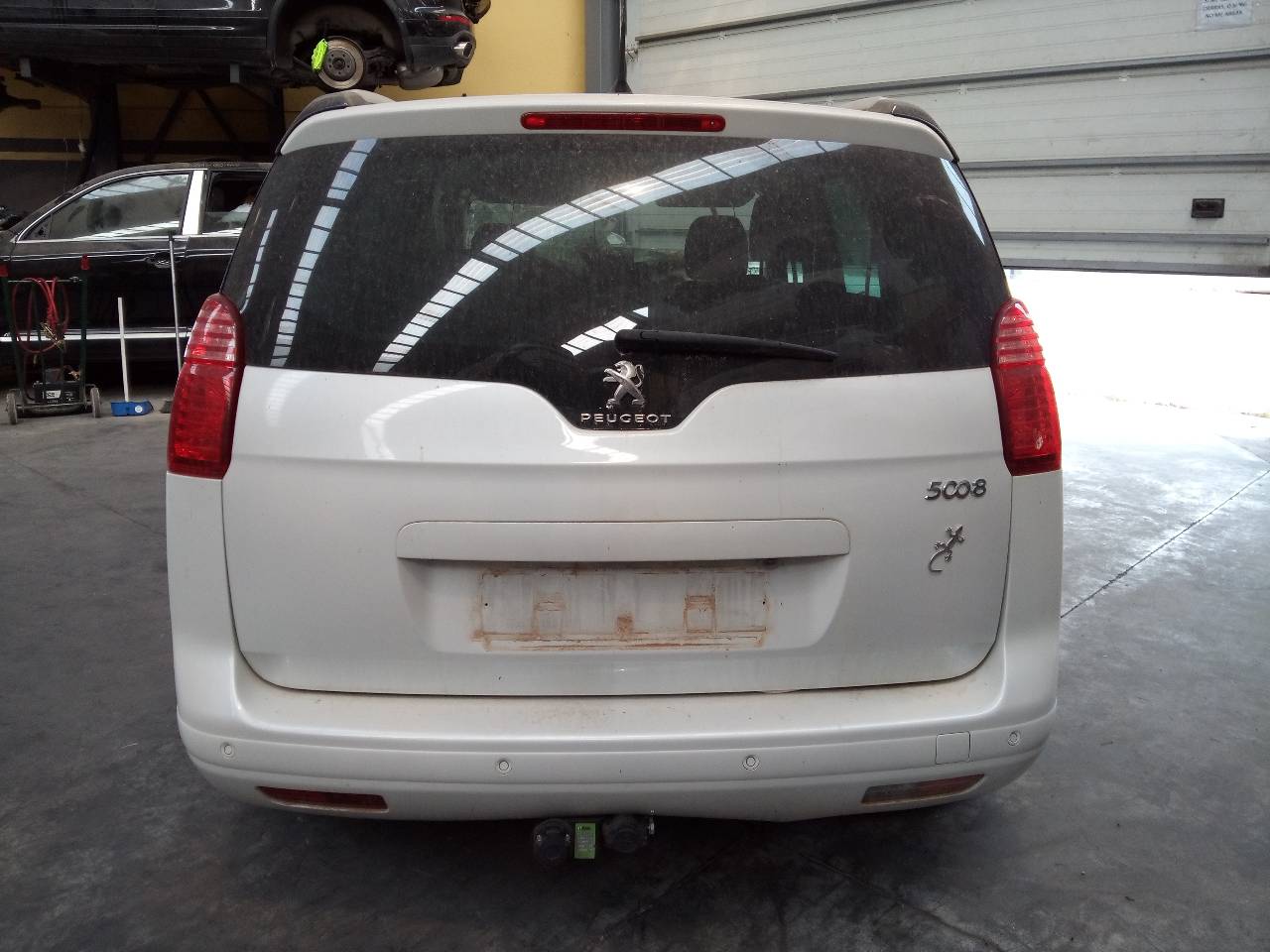 PEUGEOT 5008 1 generation (2009-2016) Bal első ajtó zárja 4106N1413J8, E1-A4-48-2 20382548