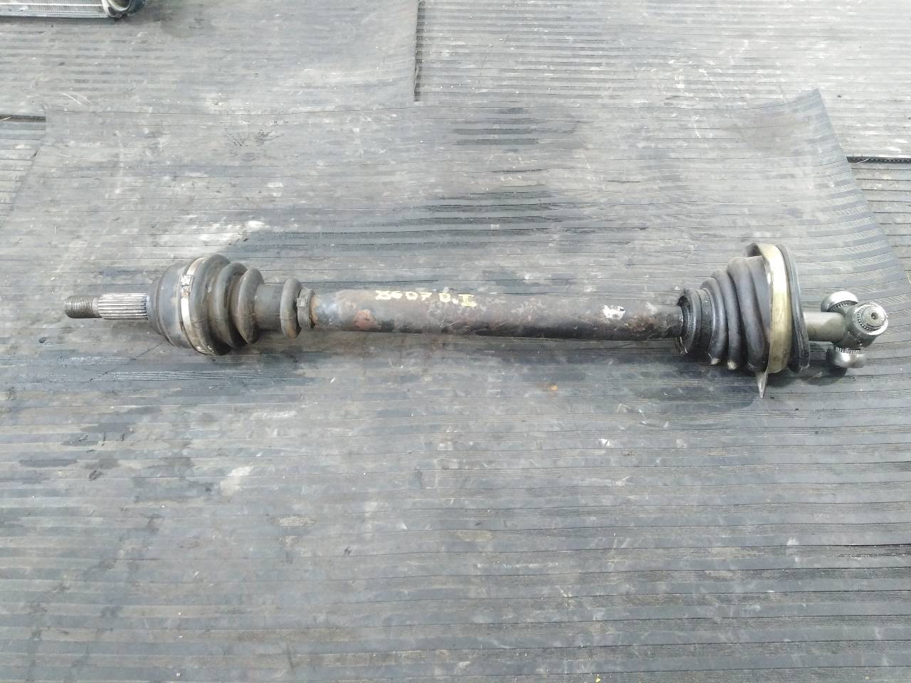 DACIA Logan 1 generation (2004-2012) Front Left Driveshaft C2EJW3H0, P1-B6-17 18726703