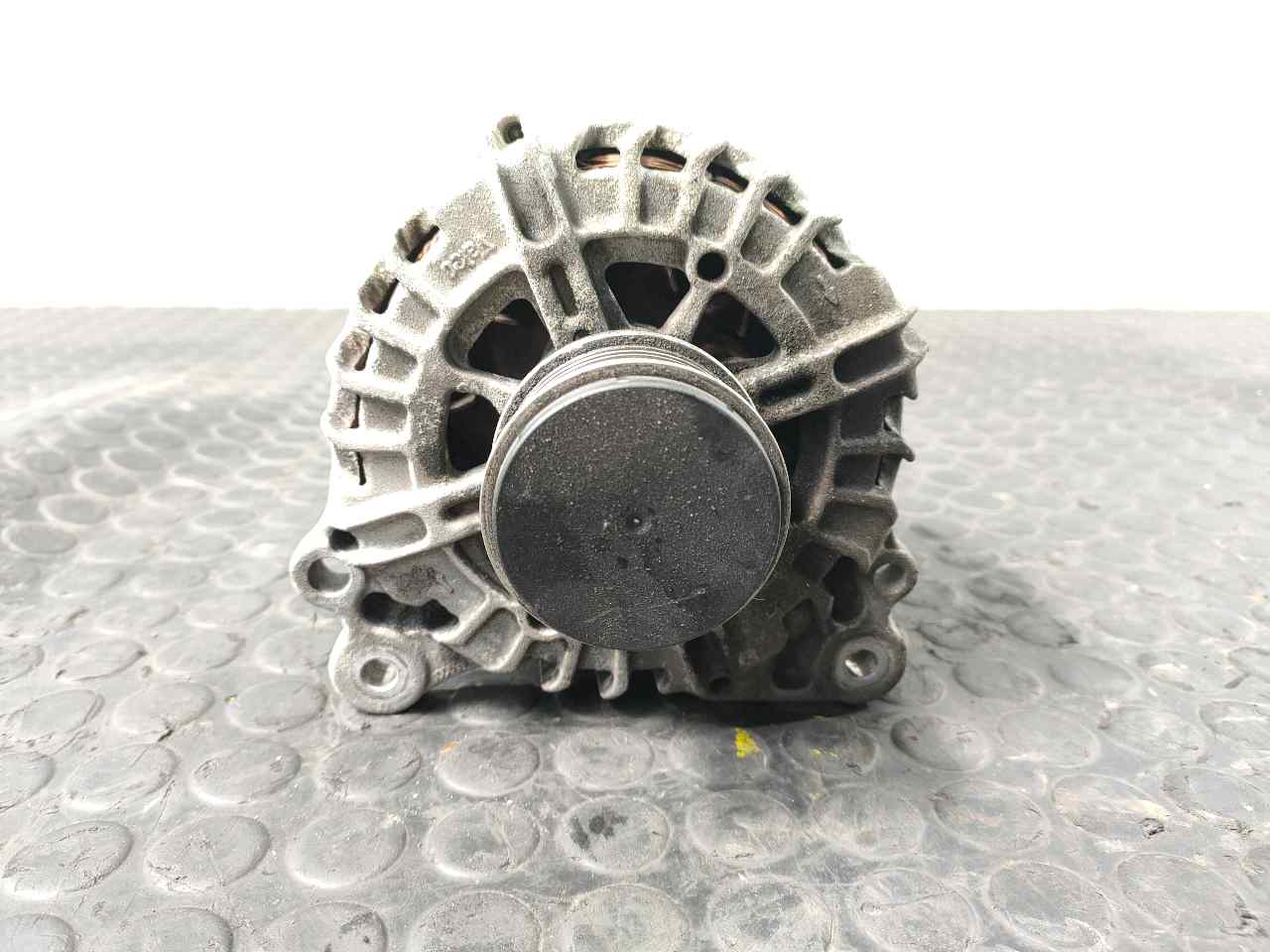 VOLKSWAGEN Tiguan 1 generation (2007-2017) Alternator 03L903023A, P3-A5-12-2 20956105