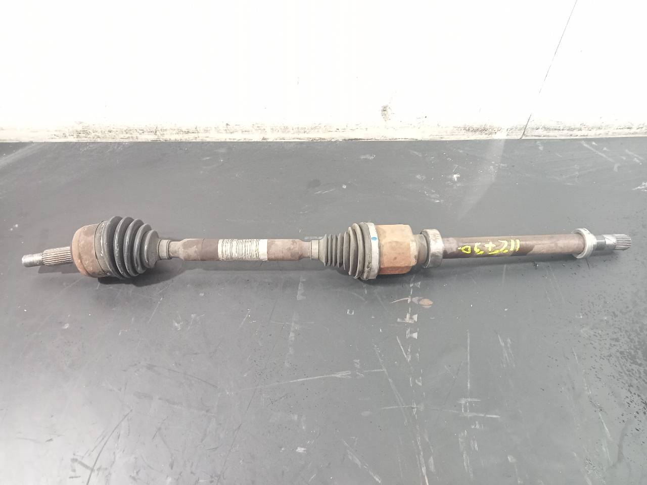 RENAULT Megane 3 generation (2008-2020) Front Right Driveshaft 391009373R, P1-B6-43 21822215