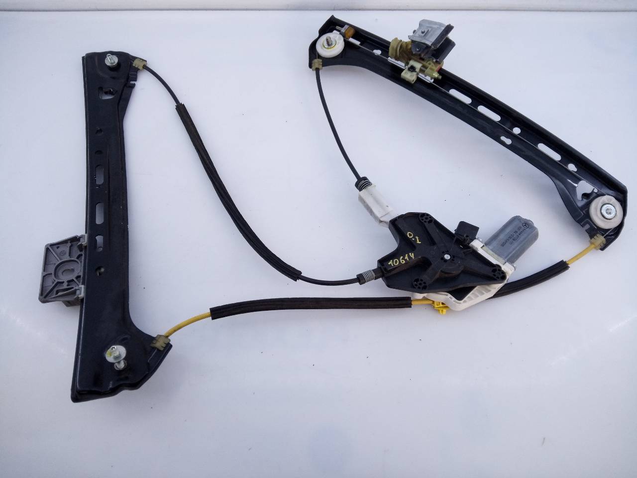 BMW C-Class W205/S205/C205 (2014-2023) Front Left Door Window Regulator A209061300,E1-A2-16-2 24060900