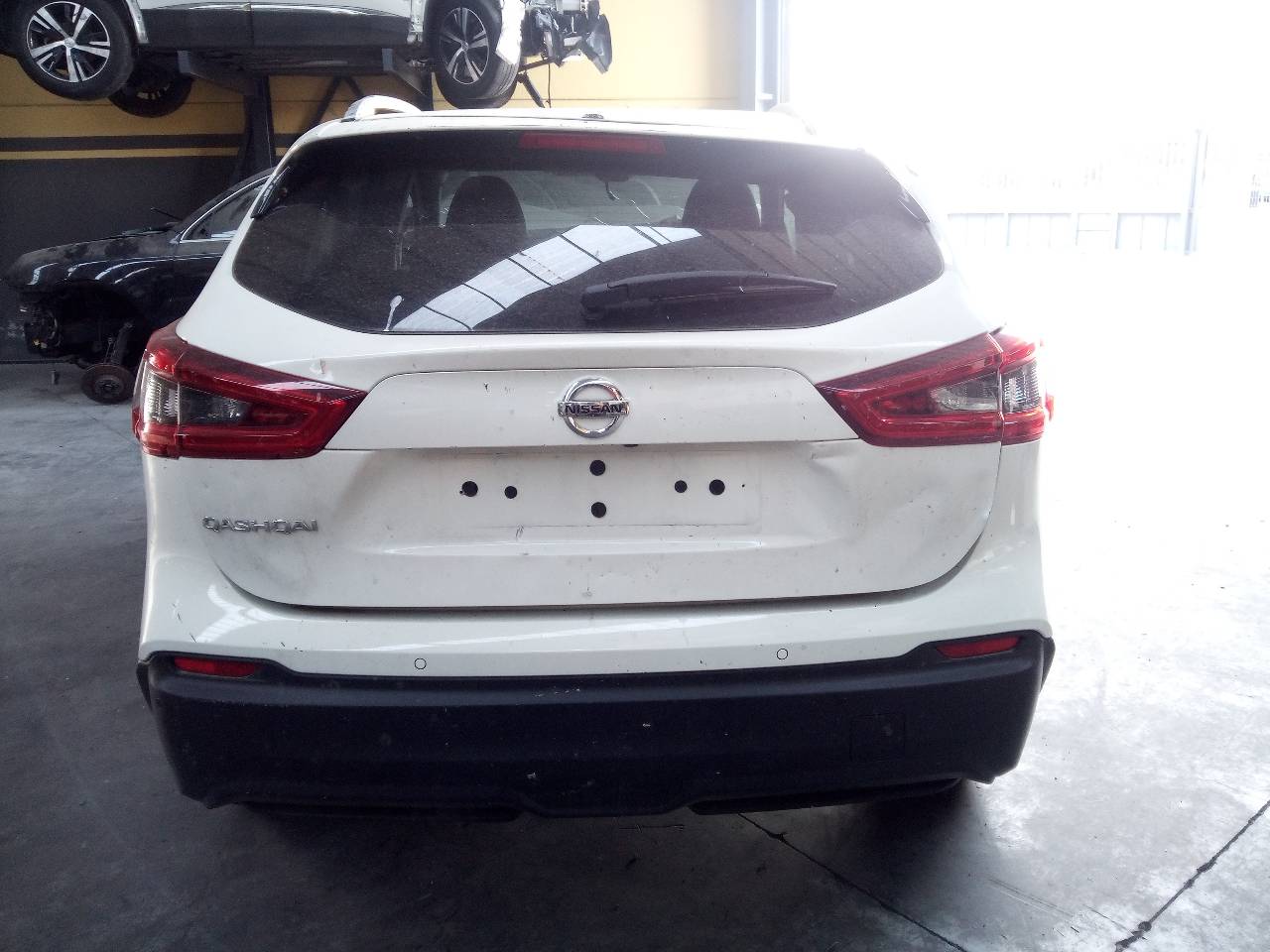 NISSAN Qashqai 2 generation (2013-2023) Aizmugurējo labo durvju logu pacēlājs 82700HV00C,E2-A4-55-2 21799502