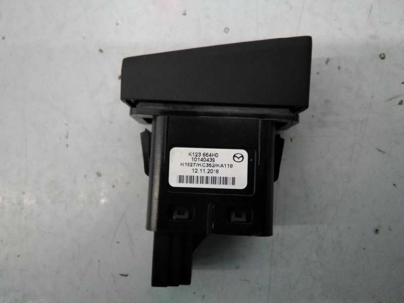 MAZDA CX-5 1 generation (2011-2020) кнопка опасности K123664H0,E3-B5-28-3 18564767