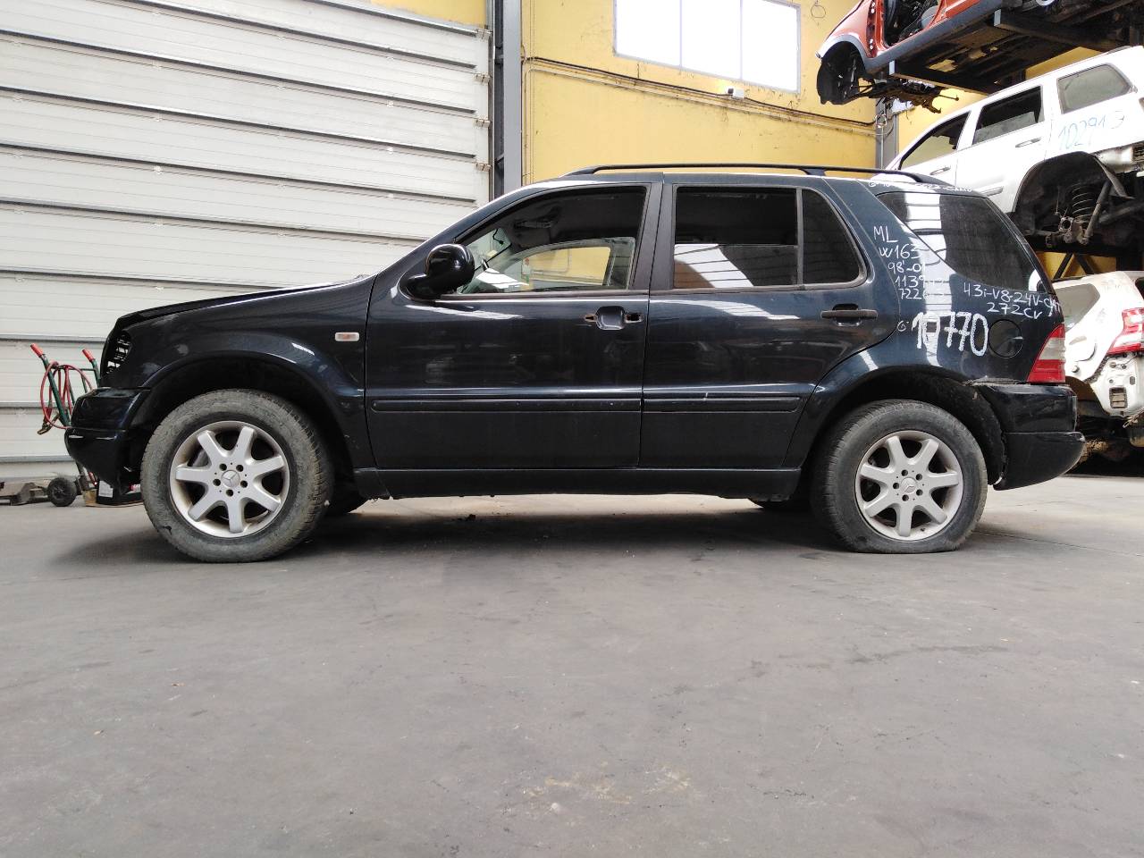 MERCEDES-BENZ M-Class W163 (1997-2005) Воздухомер воздушного фильтра 1130940048, 0280217810, E3-A1-3-1 20142001