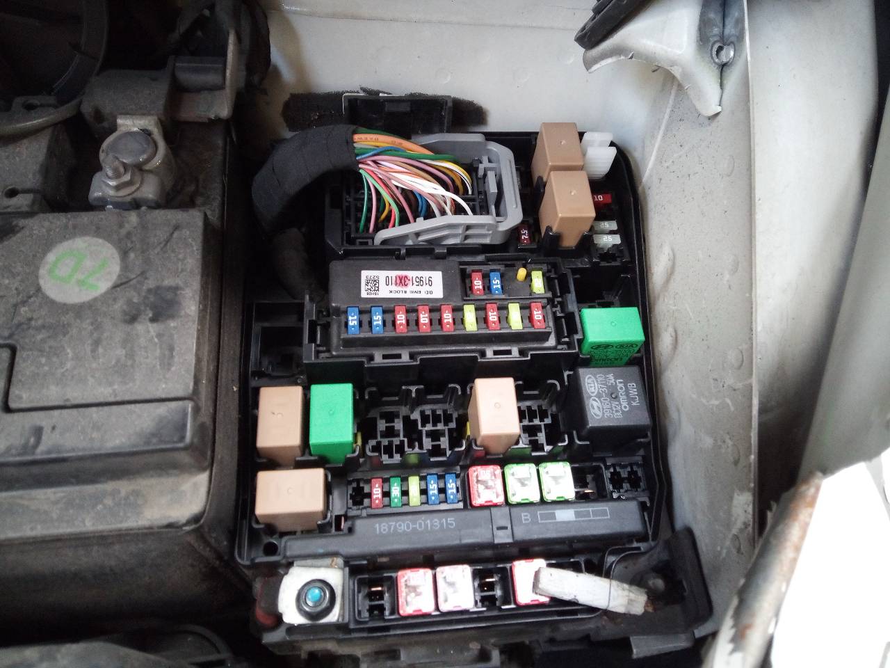 KIA Carens 3 generation (RP) (2013-2019) Fuse Box 919513X110 20991314