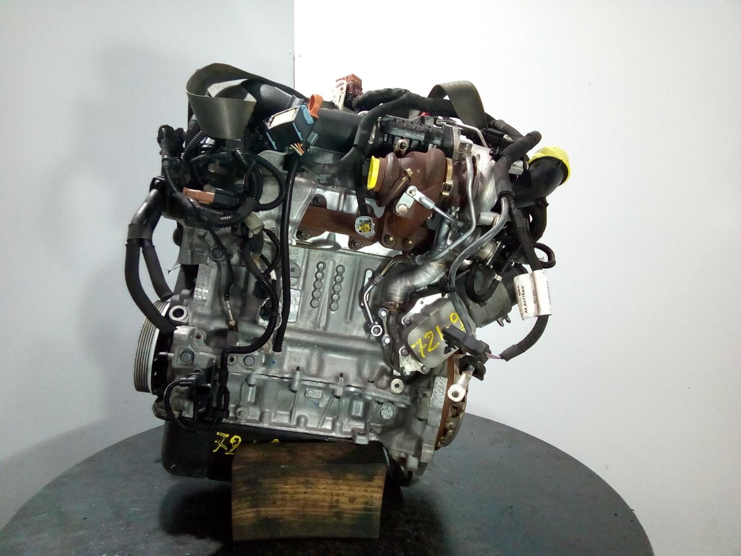 PEUGEOT 208 Peugeot 208 (2012-2015) Engine 8HR,M1-B2-35 18567572