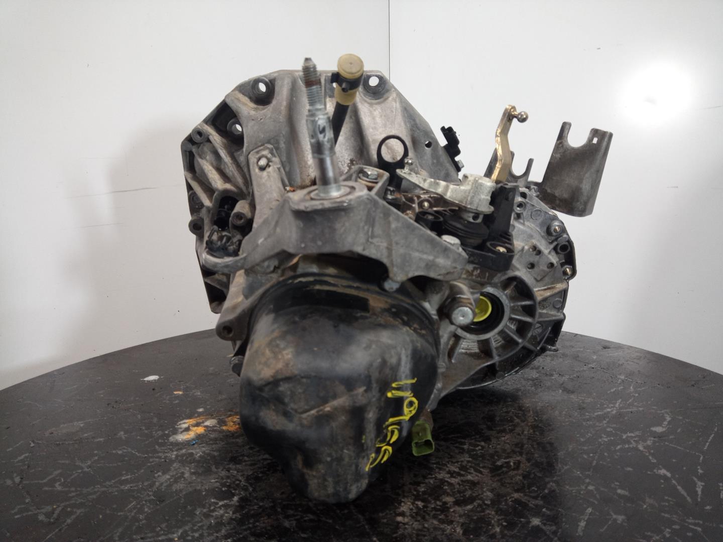 RENAULT Megane 2 generation (2002-2012) Gearbox JR5108, M1-B3-147 23300452