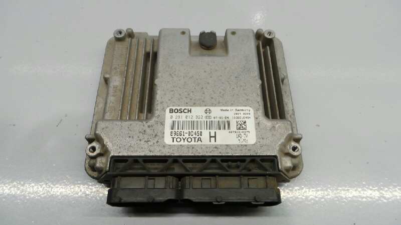 TOYOTA Yaris 2 generation (2005-2012) Engine Control Unit ECU 896610D450, E3-B2-3-3 18409035