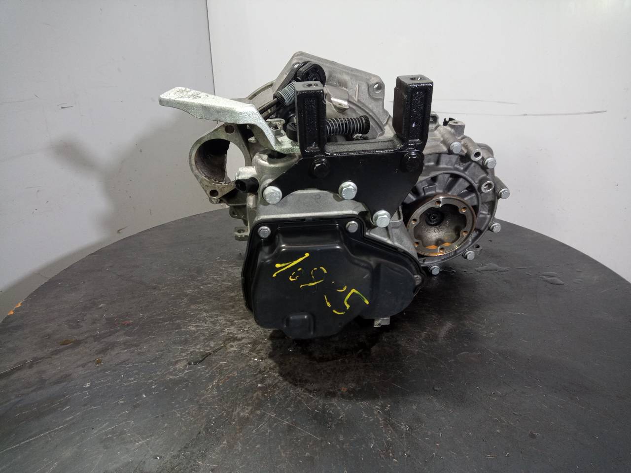 SEAT Toledo 4 generation (2012-2020) Gearbox MZL,M1-A1-31 21800121