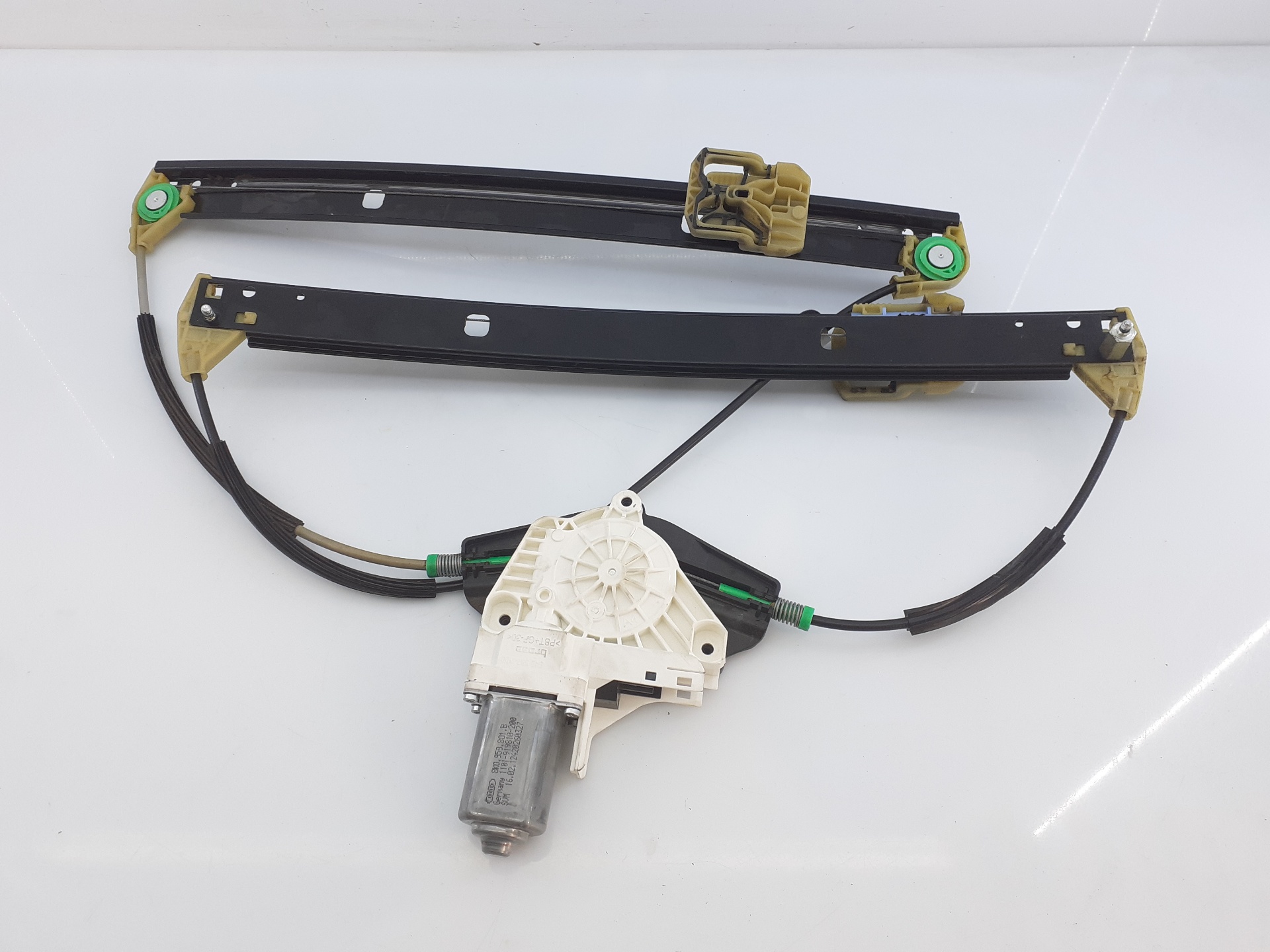 AUDI A6 C6/4F (2004-2011) Regulator de geam ușă stânga față 8K0959801B, E1-B6-36-2 18730919