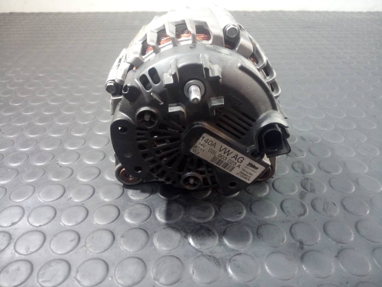 VOLKSWAGEN Touran 1 generation (2003-2015) Alternator 03L903023A, 2608901C, P3-A4-7-3 18749332