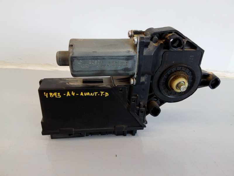 AUDI A4 B7/8E (2004-2008) Motor de control geam ușă  dreapta spate 8E0959802, 5WK47011EBF, E1-B6-6-2 18392856