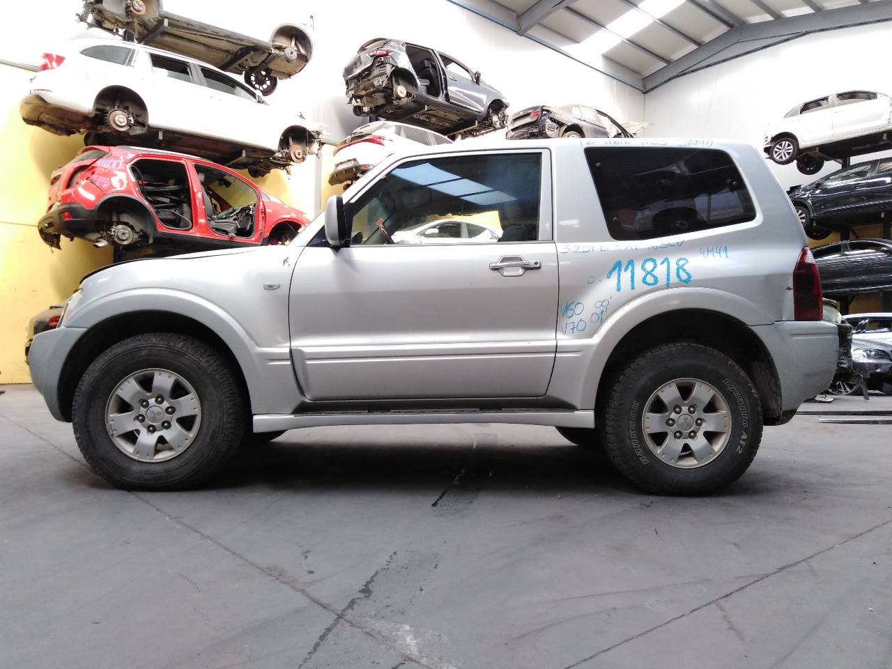 VOLKSWAGEN Pajero 3 generation (1999-2006) Μπροστινό εξάρτημα μπροστινού άξονα P1-B6-18 23293980