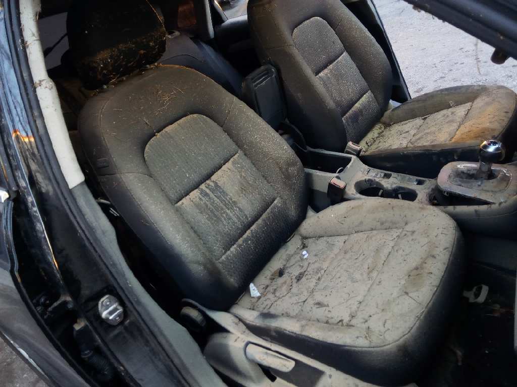 AUDI Q3 8U (2011-2020) Încuietoarea ușă stânga față JA68J1837015F,E1-B6-16-2 18414122