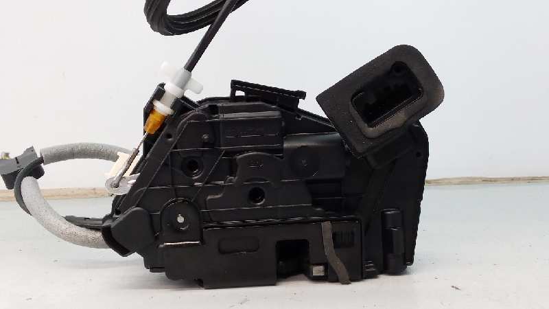 AUDI A6 C5/4B (1997-2004) Front Right Door Lock E1-B6-48-1, 5K1837016E 18568271