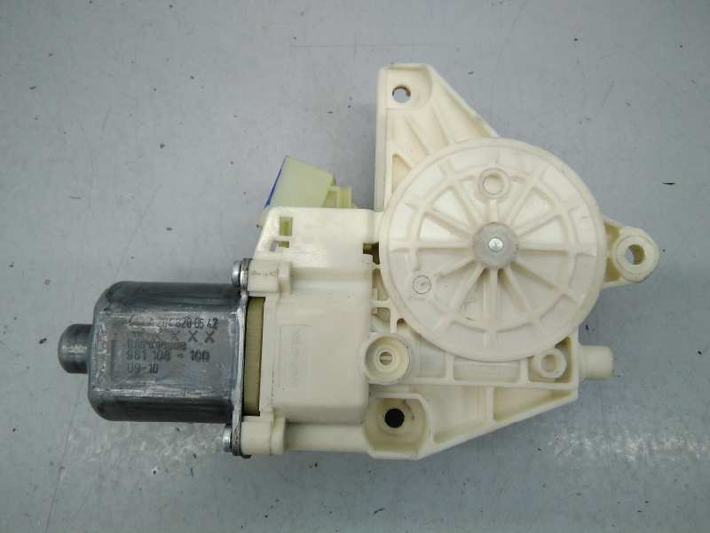 MERCEDES-BENZ E-Class W212/S212/C207/A207 (2009-2016) Rear Right Door Window Control Motor A2048200642,E1-A2-36-2 18520161