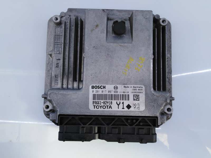 TOYOTA Auris 2 generation (2012-2015) Moottorin ohjausyksikkö ECU 8966102Y10,0281017097,E3-B2-7-3 18657815