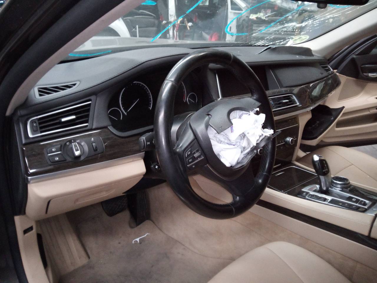 BMW 7 Series F01/F02 (2008-2015) Galinių kairių durų stiklo pakelėjas 0130822514, 70460310, E1-A3-48-2 18743098