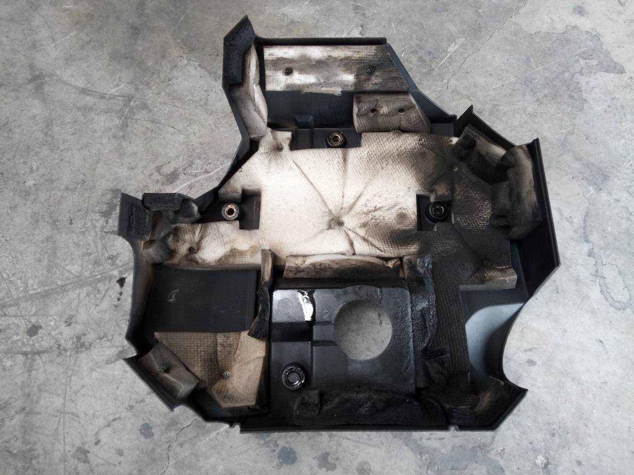 VOLKSWAGEN LT 1 generation (1975-1995) Engine Cover 26280150