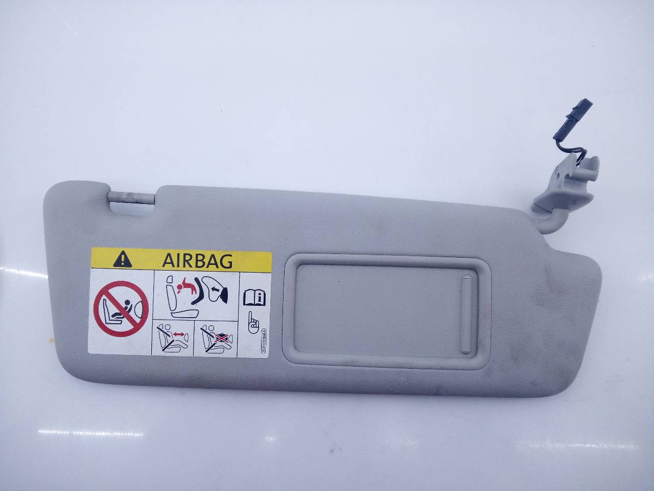 AUDI Q3 8U (2011-2020) Right Side Sun Visor E1-B6-51-1 20635920