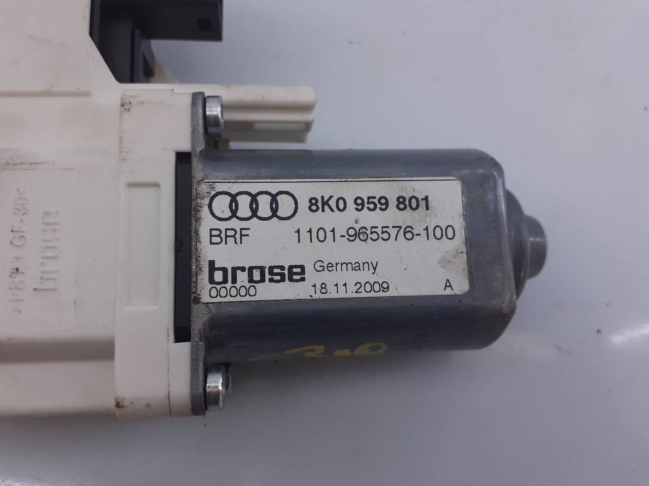 AUDI A5 Sportback 8T (2009-2011) Moteur de commande de vitre de porte arrière droite 8K0959801,E1-B6-30-1 18729297