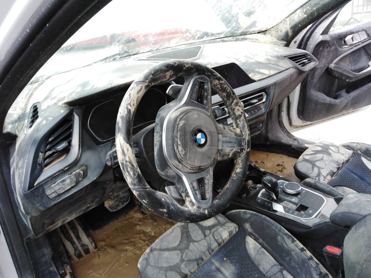 BMW 1 Series F40 (2019-2024) Фонарь крышки багажника левый 24387667