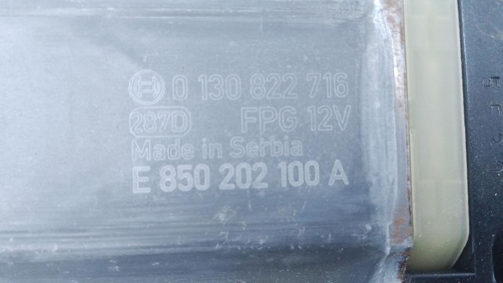 Motor elevalunas delantero derecho DTSB 0130822716 de Skoda Kodiaq (ns7, nv7) 2016-0 150 CV con 8 km - pieza usada