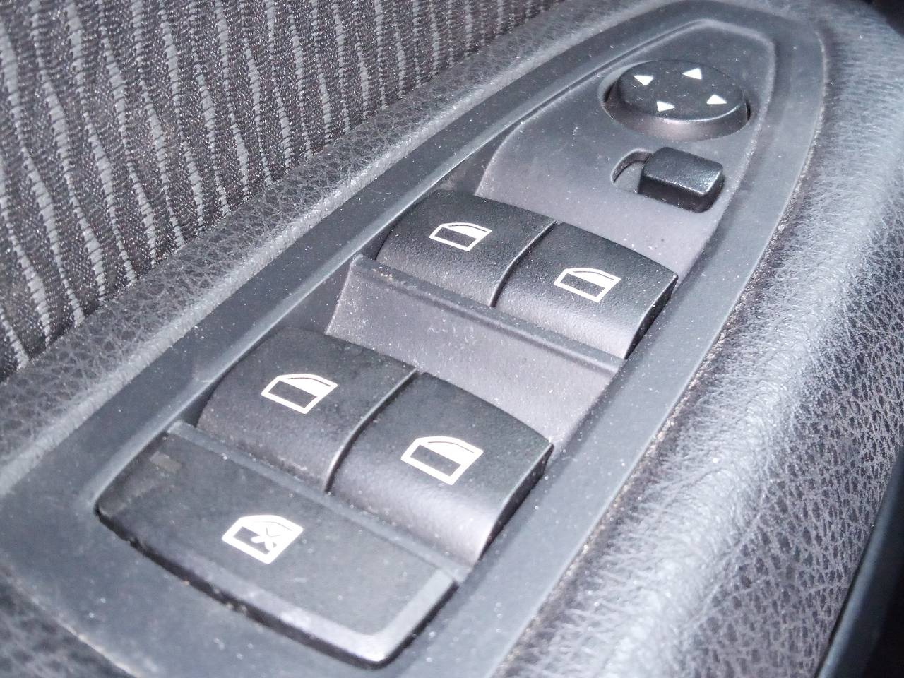 BMW 1 Series F20/F21 (2011-2020) Front Left Door Window Switch 18773799