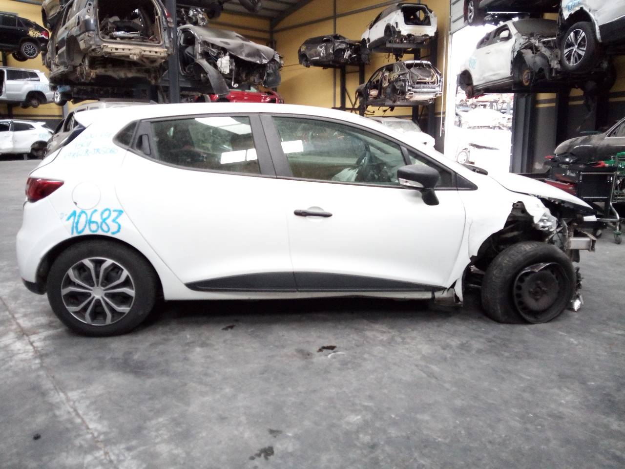 RENAULT Clio 3 generation (2005-2012) Priekinių kairių durų stiklo pakelėjas 807213867R, E1-A1-40-2 21799580