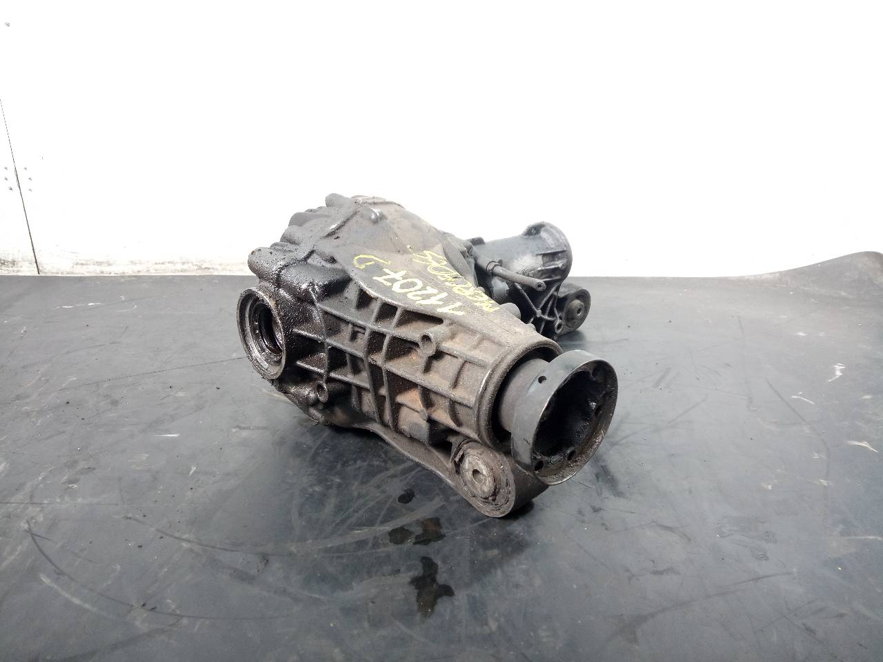 MERCEDES-BENZ M-Class W164 (2005-2011) Front Transfer Case 4460310034, P1-B6-10 20965791