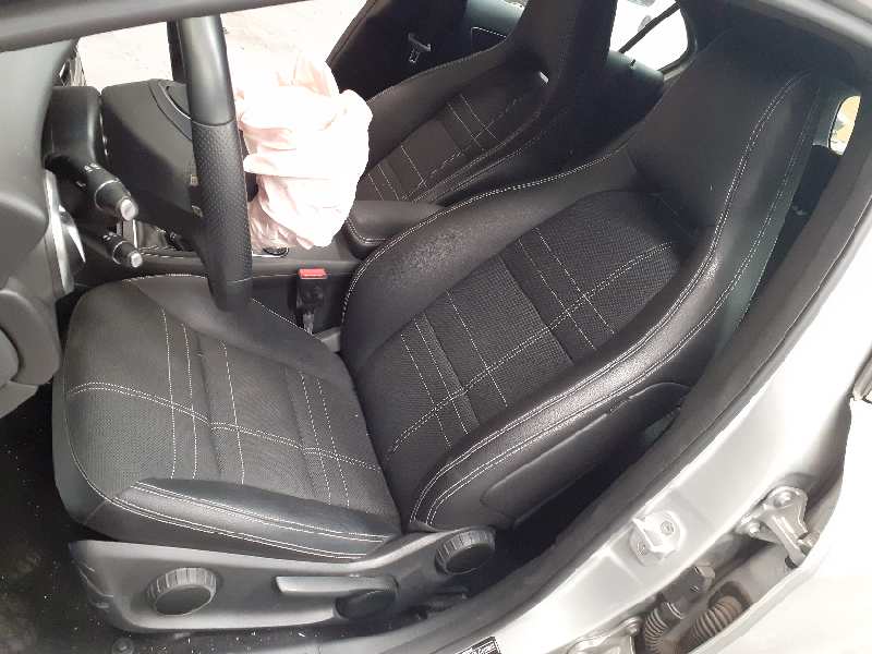 MERCEDES-BENZ A-Class W176 (2012-2018) Alte unități de control A1669005311, A2C7403590100, E3-A1-2-2 18621557