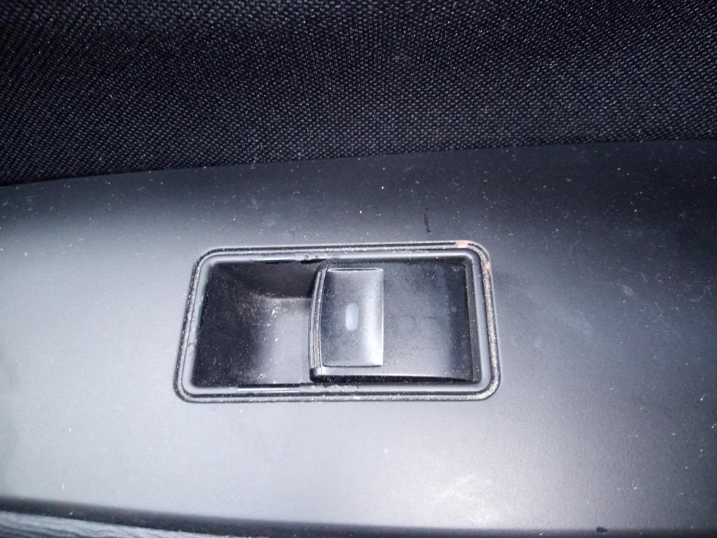 TOYOTA Avensis T27 Priekinių dešinių durų langų pakėlimo mygtukai 20955118