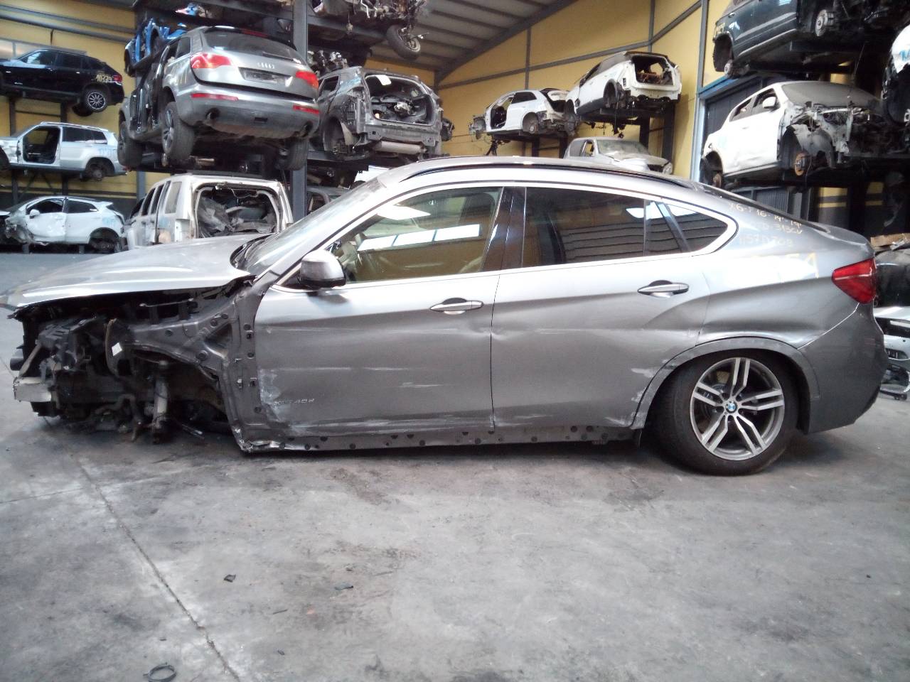 BMW X5 F15 (2013-2018) Priekinių kairių durų stiklo pakelėjas 21819154