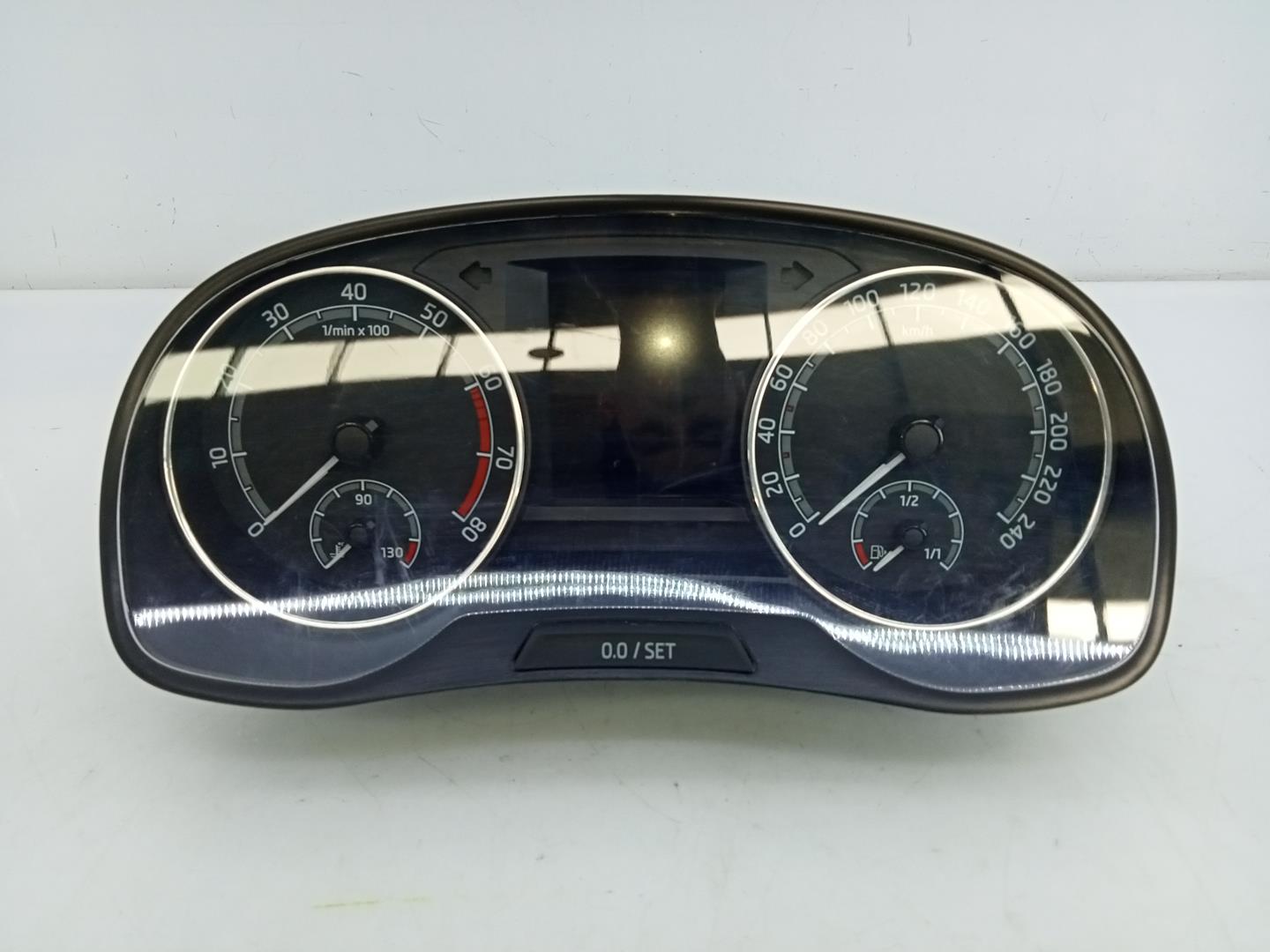 SKODA Yeti 1 generation (2009-2018) Speedometer 6V0920740D, E2-A1-38-3 21824910