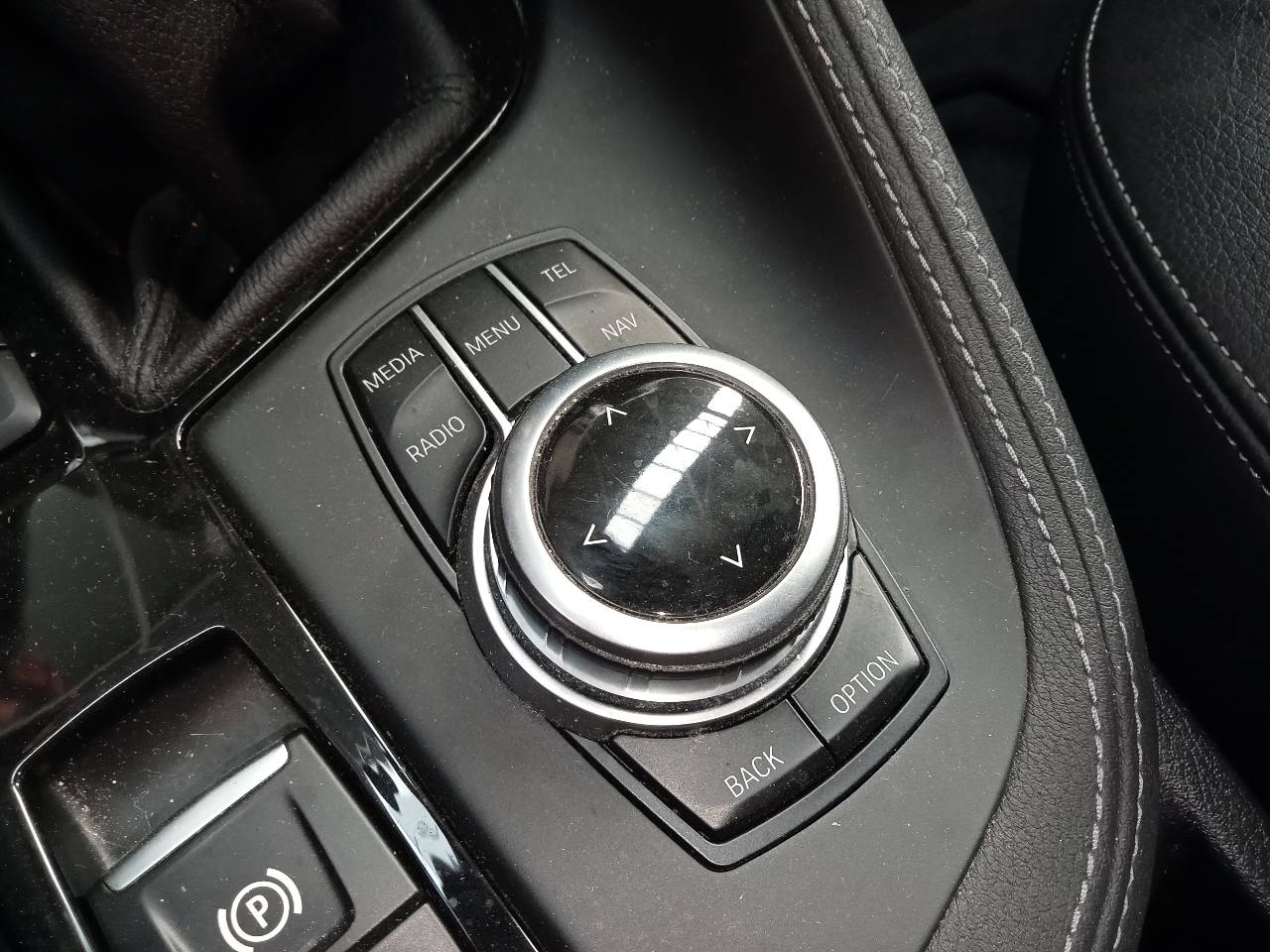 BMW X1 F48/F49 (2015-2023) Muzikos grotuvas su navigacija 24081197