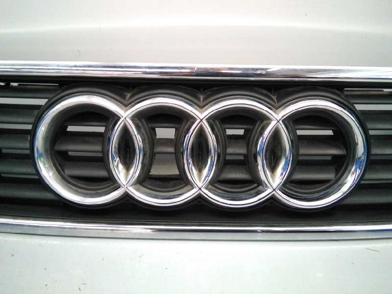 AUDI A4 B5/8D (1994-2001) Решетка радиатора 8D0853651,E1-B2-4-1 18500395