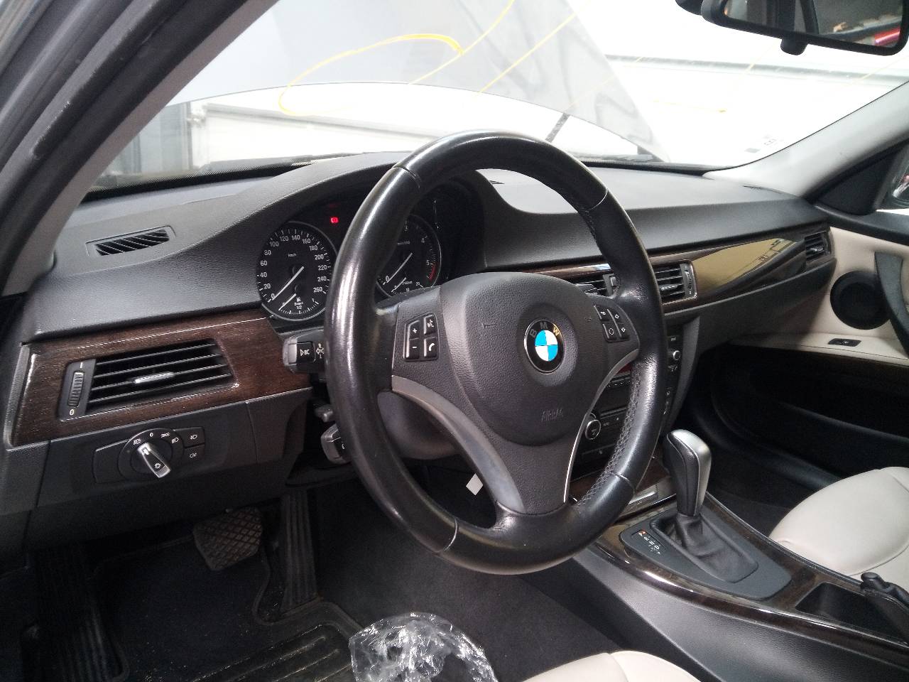 BMW 3 Series E90/E91/E92/E93 (2004-2013) Gear Shifting Knob 24101115