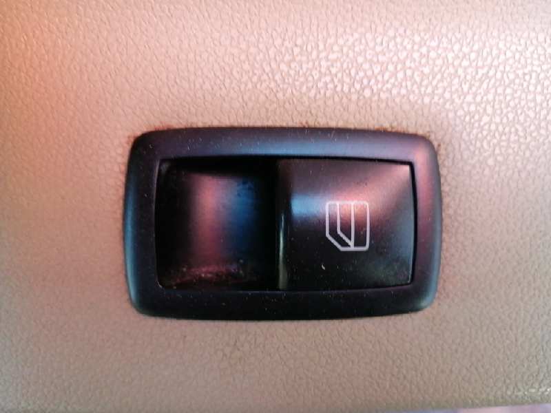 MERCEDES-BENZ M-Class W164 (2005-2011) Front Right Door Window Switch 18547180