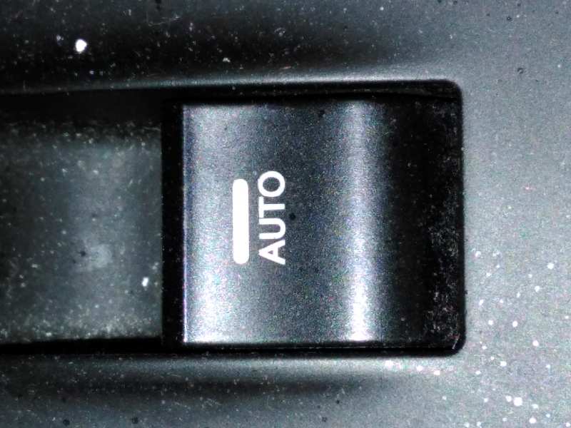 HYUNDAI i40 VF (1 generation) (2011-2020) Rear Right Door Window Control Switch 935803Z0504X 18635305