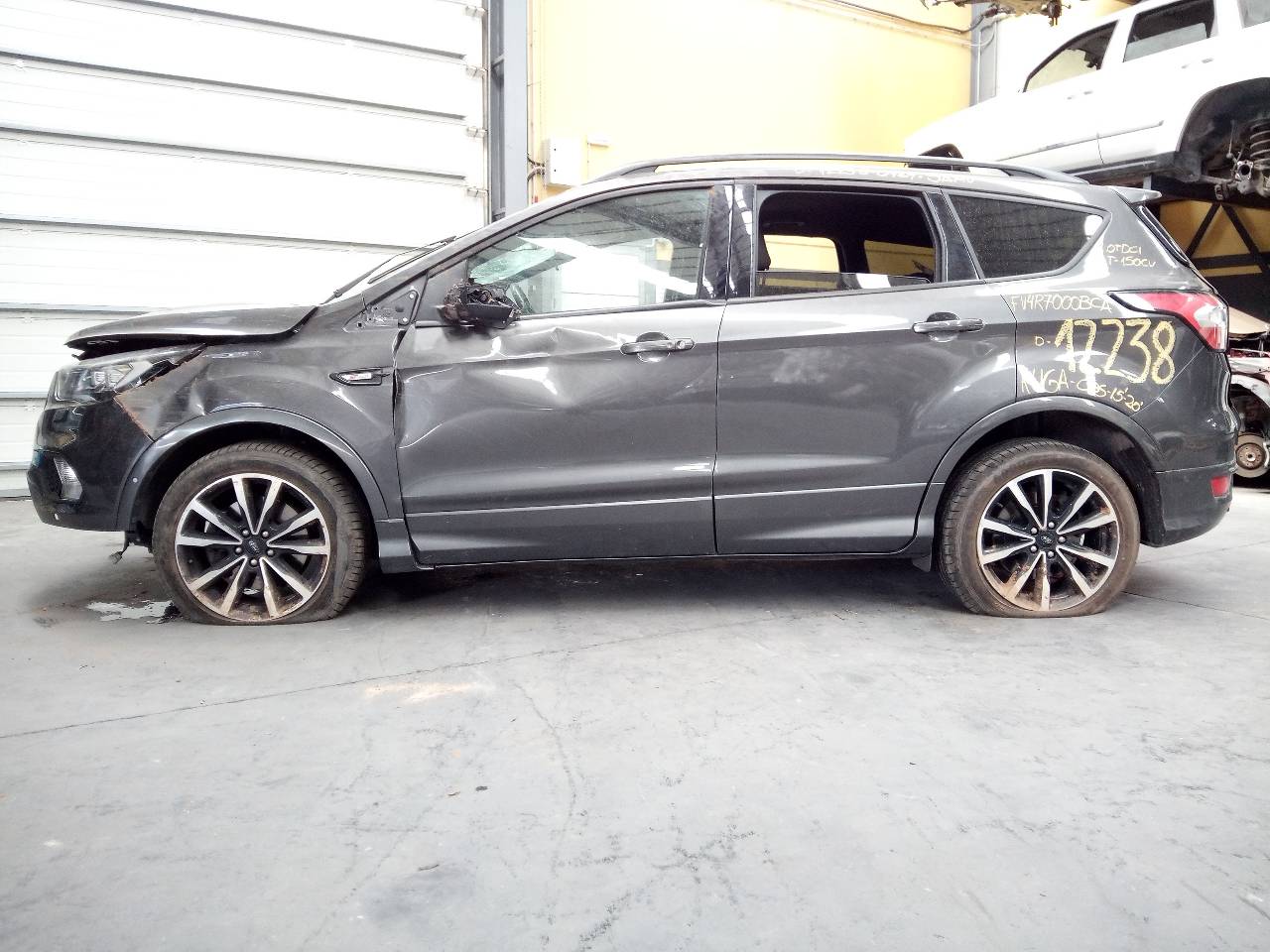 FORD Kuga 2 generation (2013-2020) Бампер задний 25434739