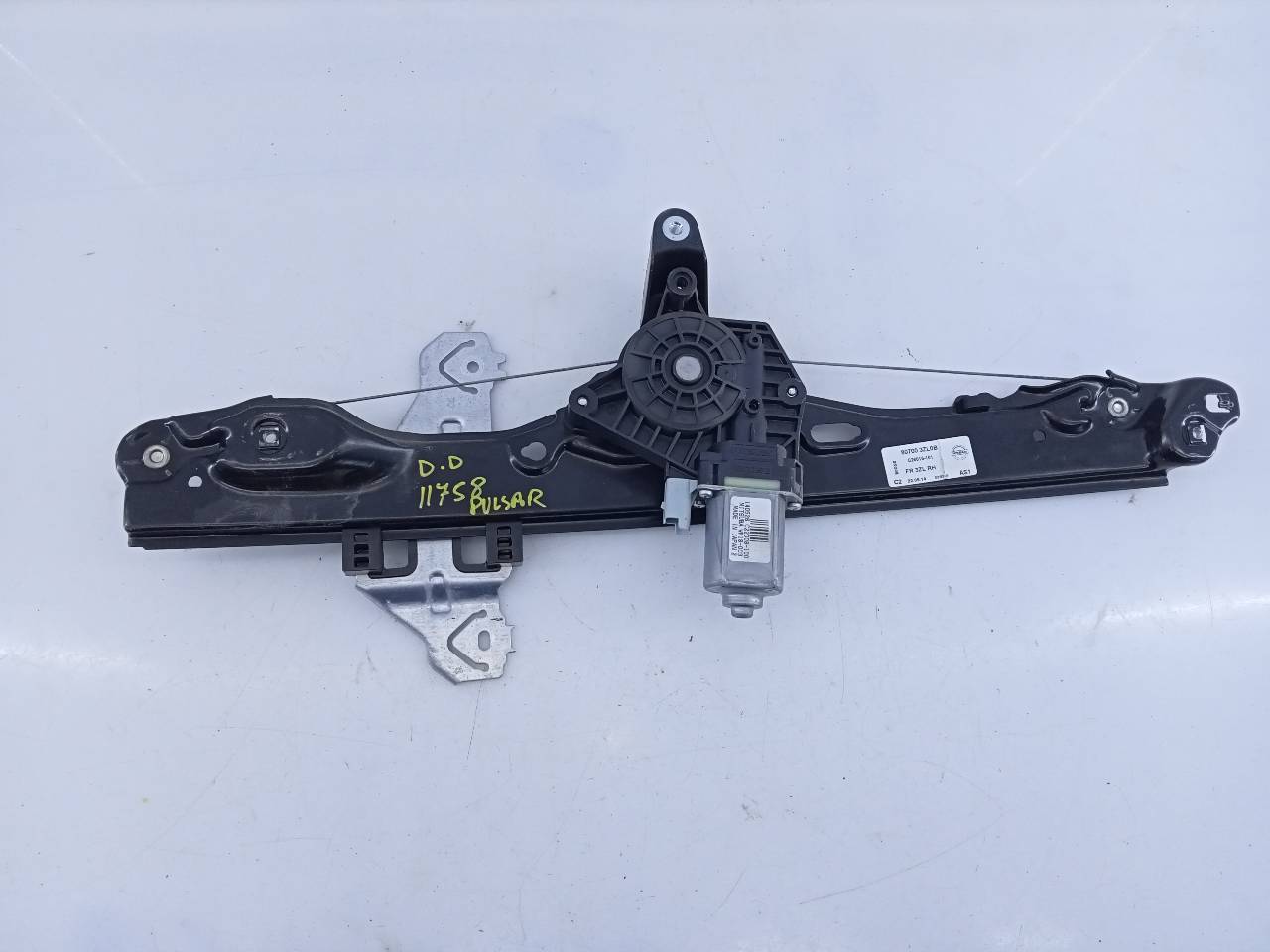 NISSAN Pulsar C13 (2014-2018) Front Right Door Window Regulator 140526C22008100,807003ZL0B,E2-A4-53-2 21829665