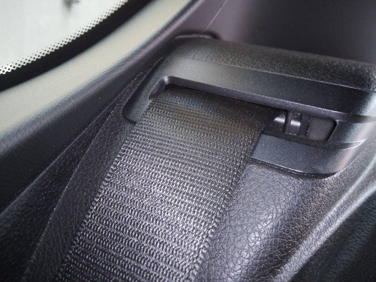 BMW 2 Series Active Tourer F45 (2014-2018) Rear Right Seatbelt 24452508