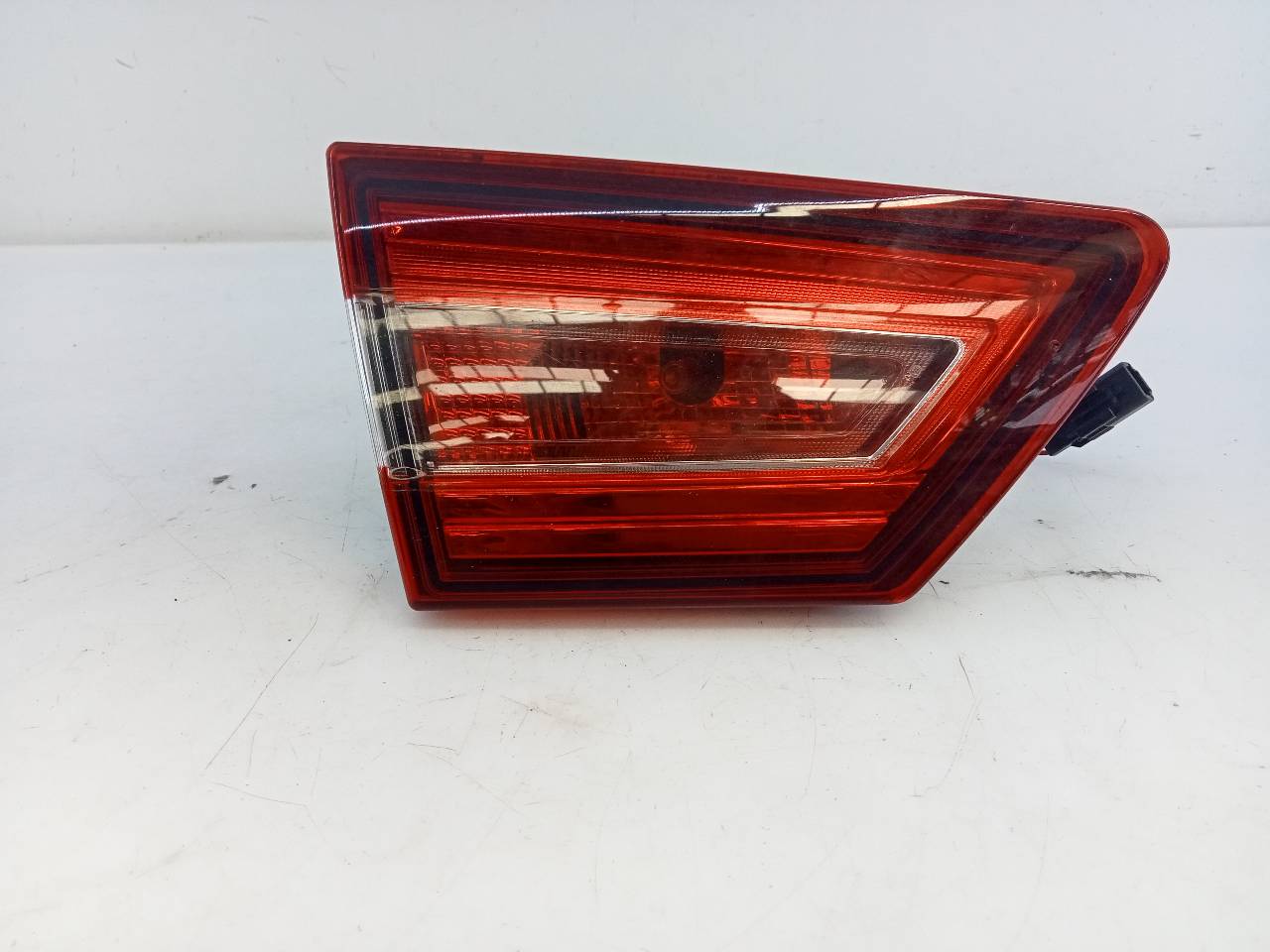 RENAULT Captur 1 generation (2013-2019) Left Side Tailgate Taillight 265552424R, E1-A1-39-1, E1-A1-39-1 26272834