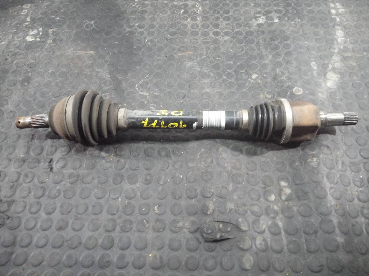 PEUGEOT 208 Peugeot 208 (2012-2015) Front Left Driveshaft 96561352, P1-B6-17 21797075